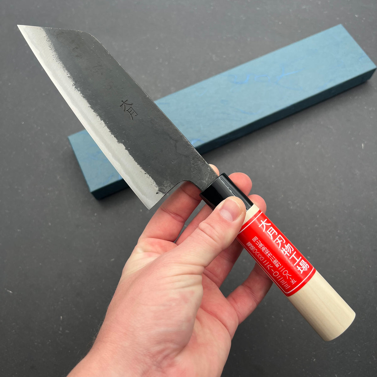 Takahashi Bunka 165mm Kurouchi Carbon (blå kerne)