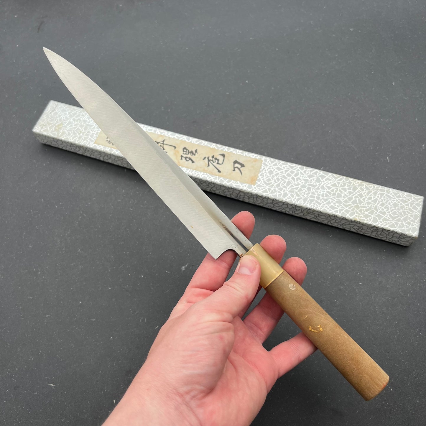 Kanefusa Yanagiba 240mm carbon (horn ferrule)