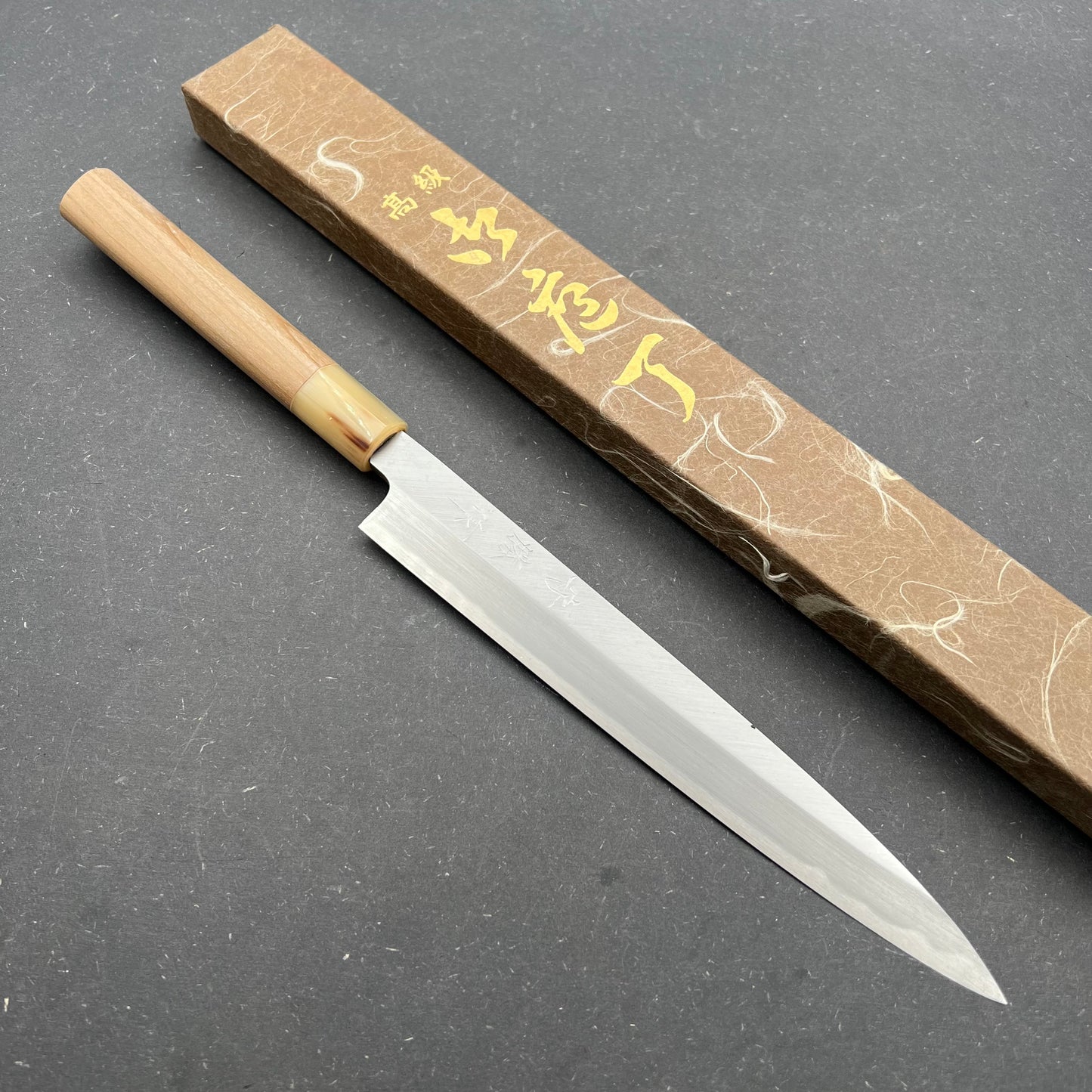 Katsusaku Yanagiba 210mm carbon