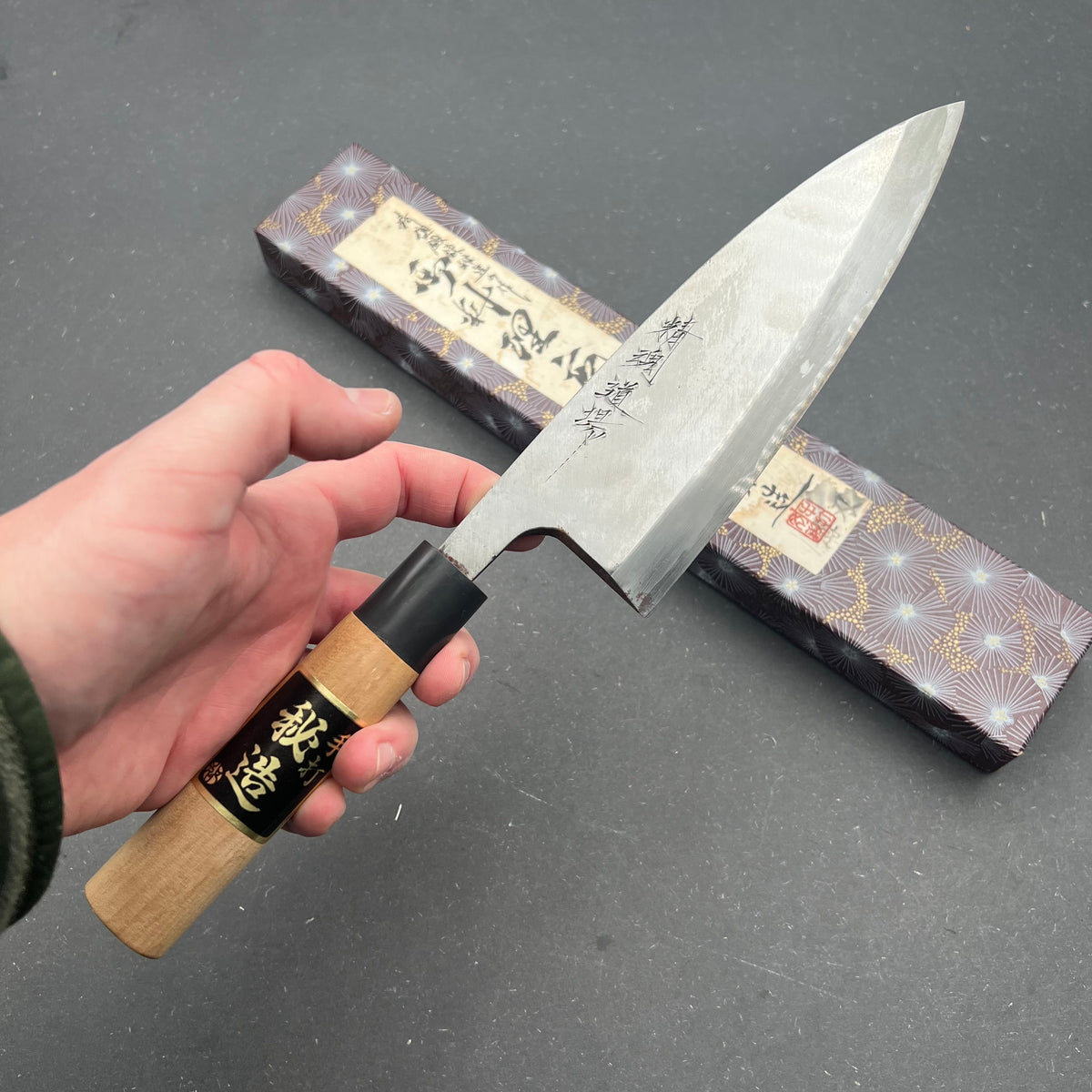 Deba 180mm carbon