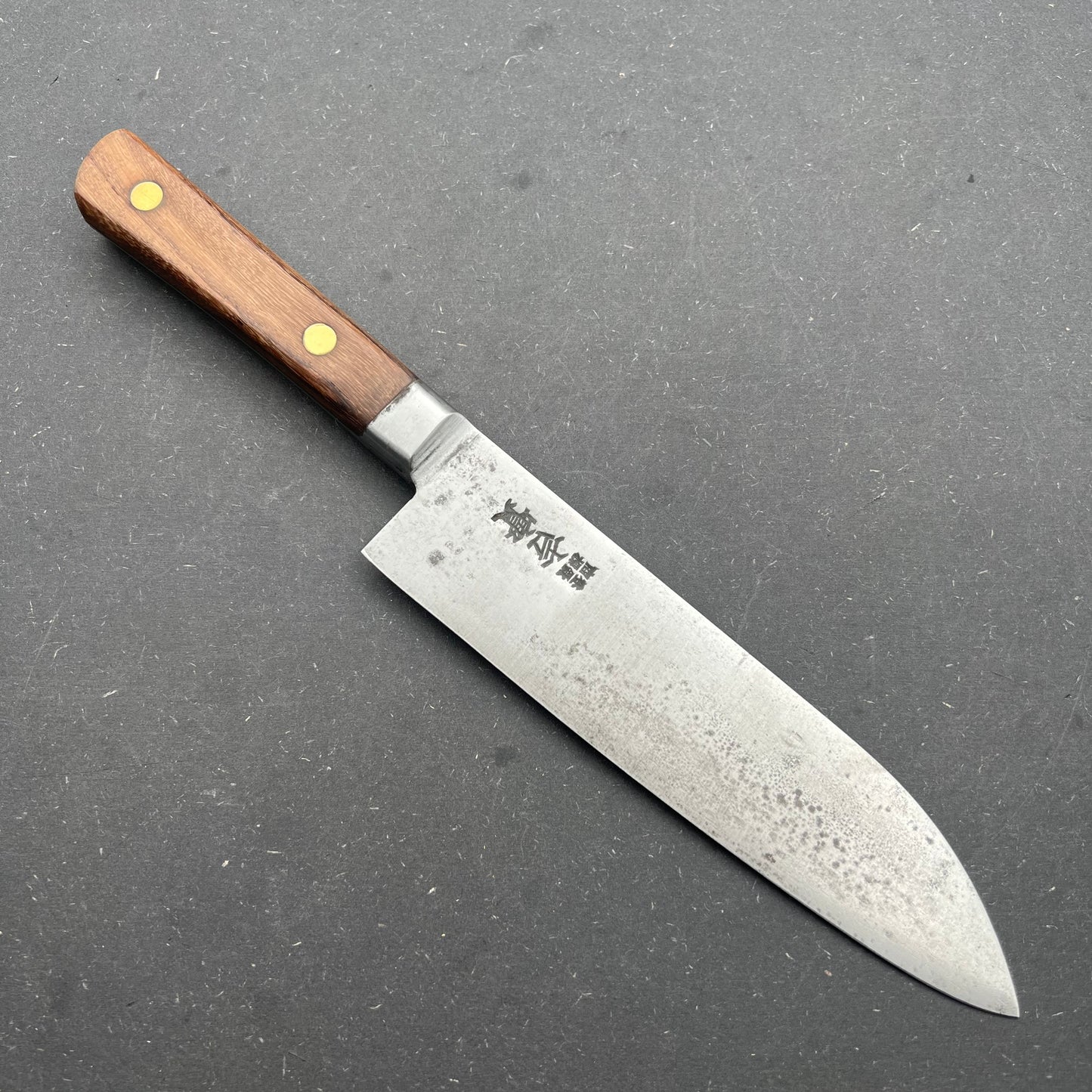 Santoku 180mm carbon