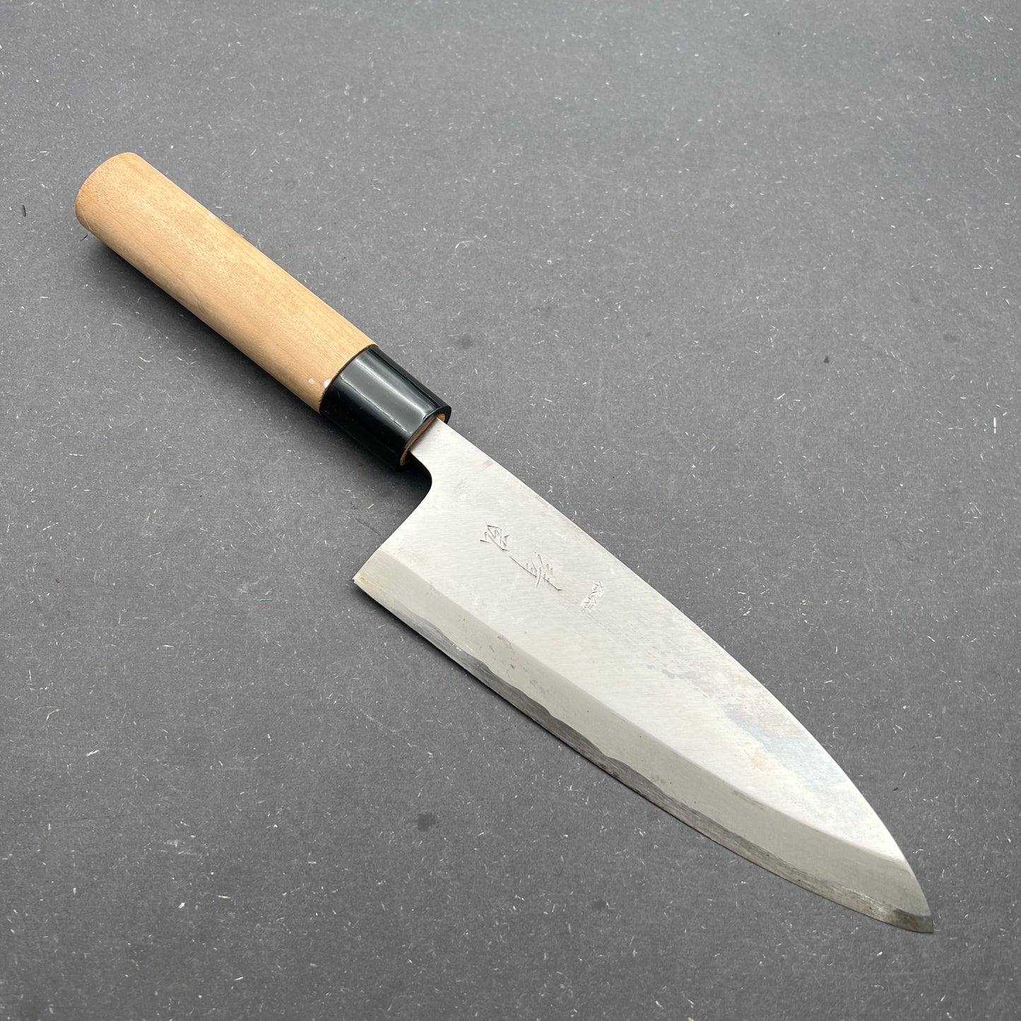 Deba 180mm carbon