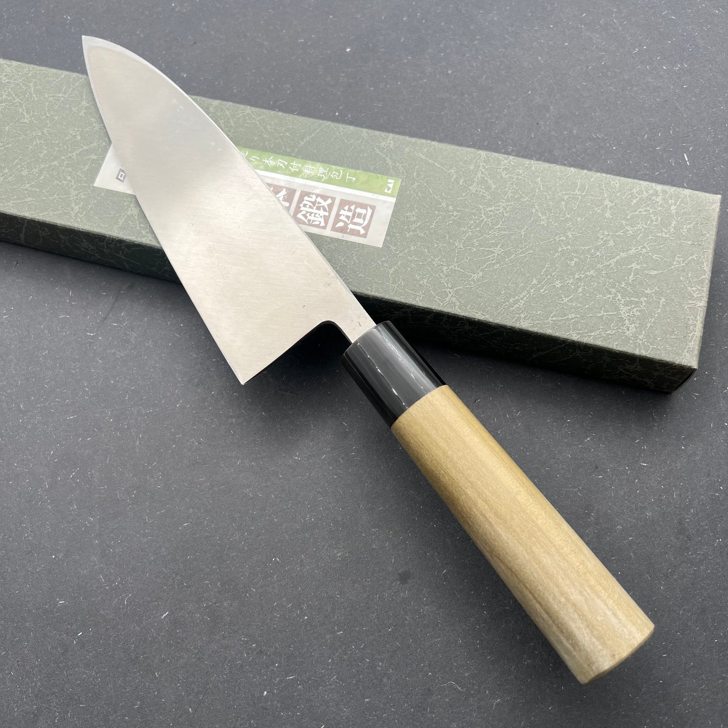 Kai Deba 180mm carbon (horn ferrule)