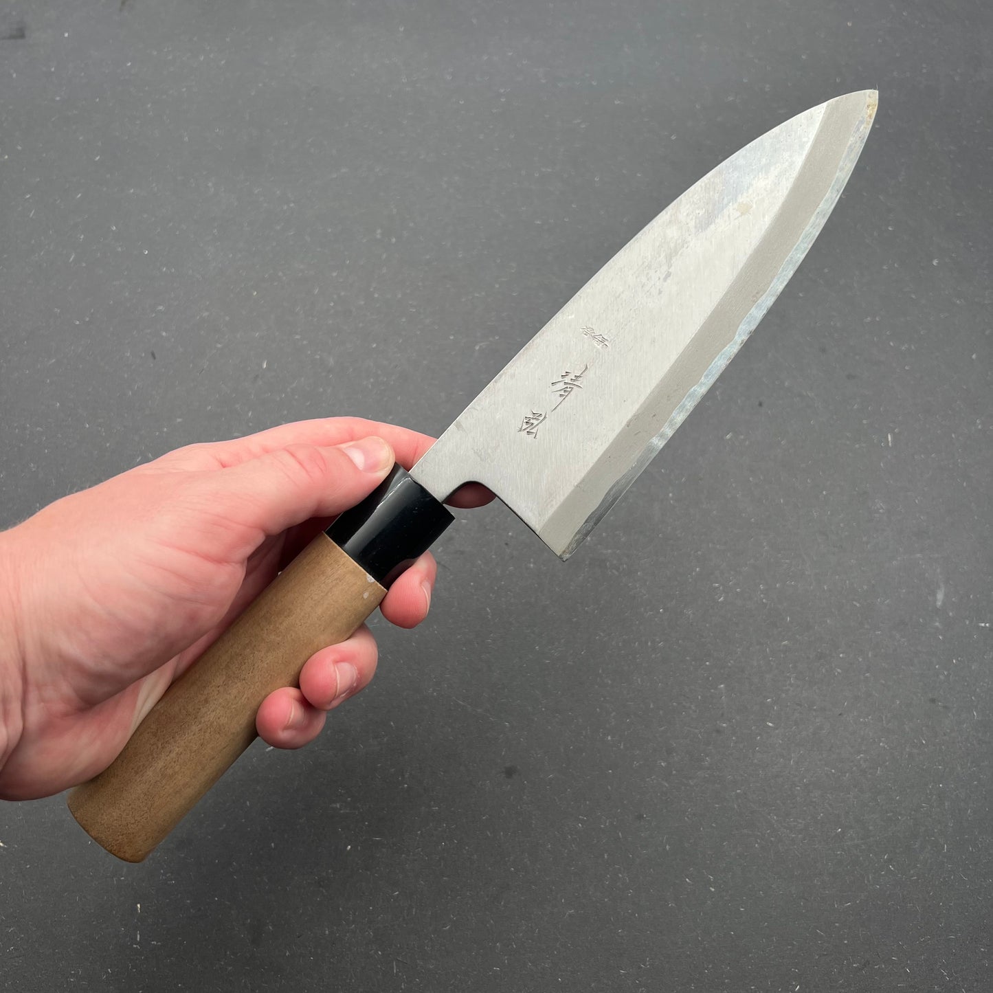 Deba 180mm carbon