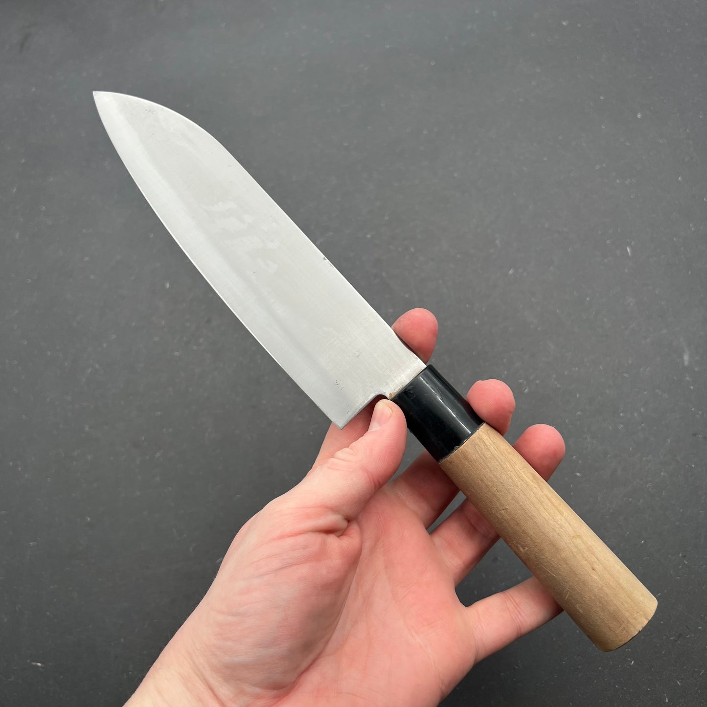 Seki Santoku 170mm rustfri