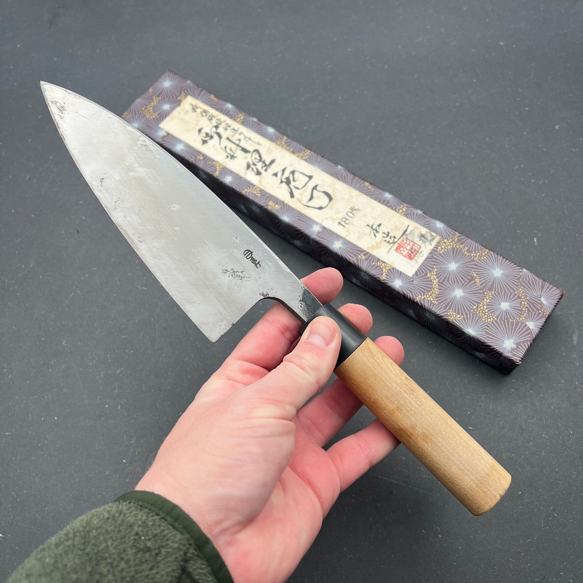 Deba 180mm carbon