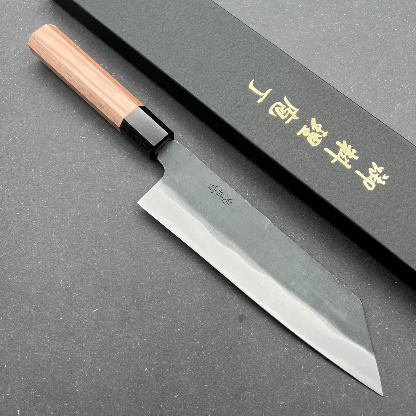 Yoshida Hamono Kyusachi Bunka 190mm Aogami stål