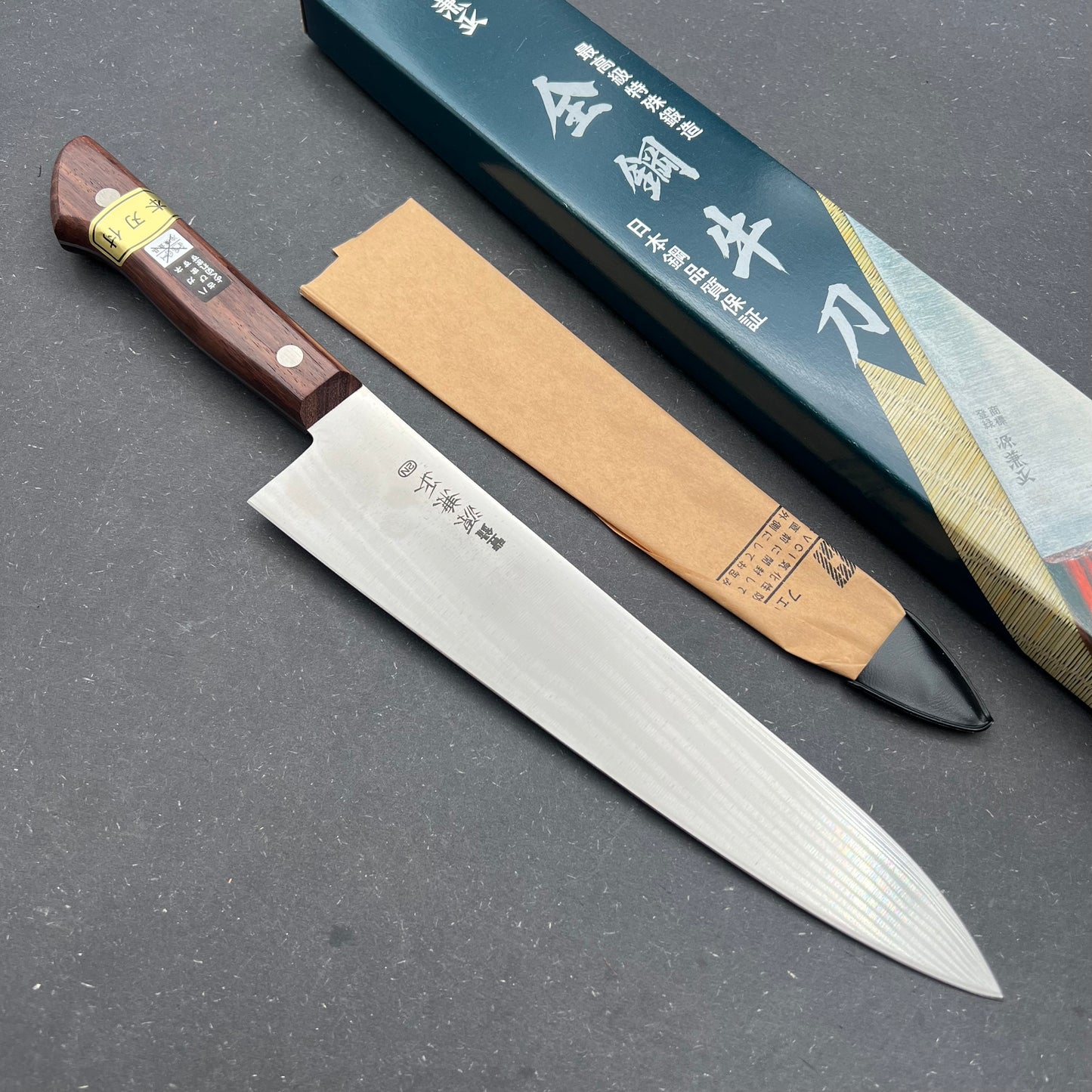 Kanetsune Minamoto Kanemasa Gyuto 210mm Carbon