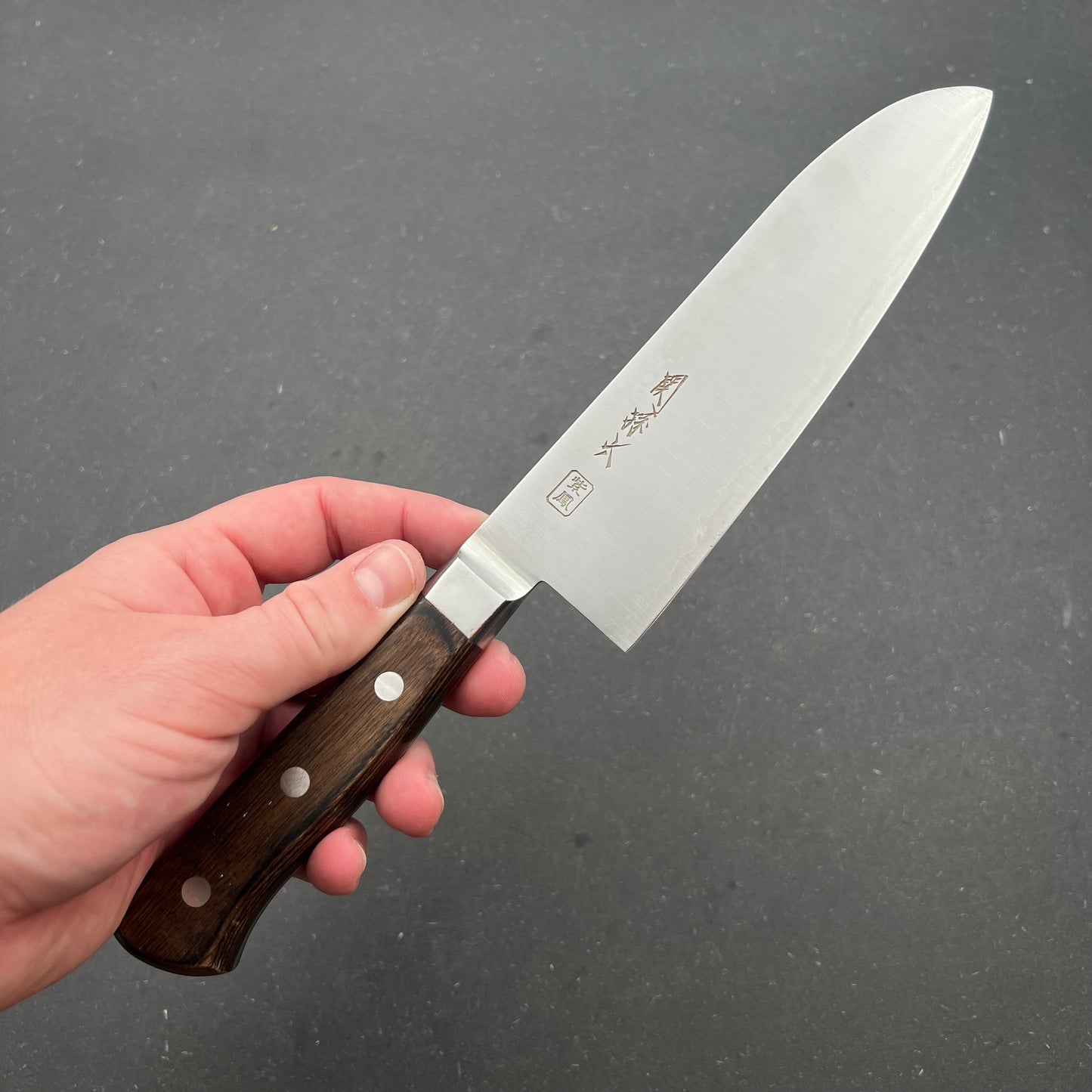 Kai Santoku 170mm rustfri