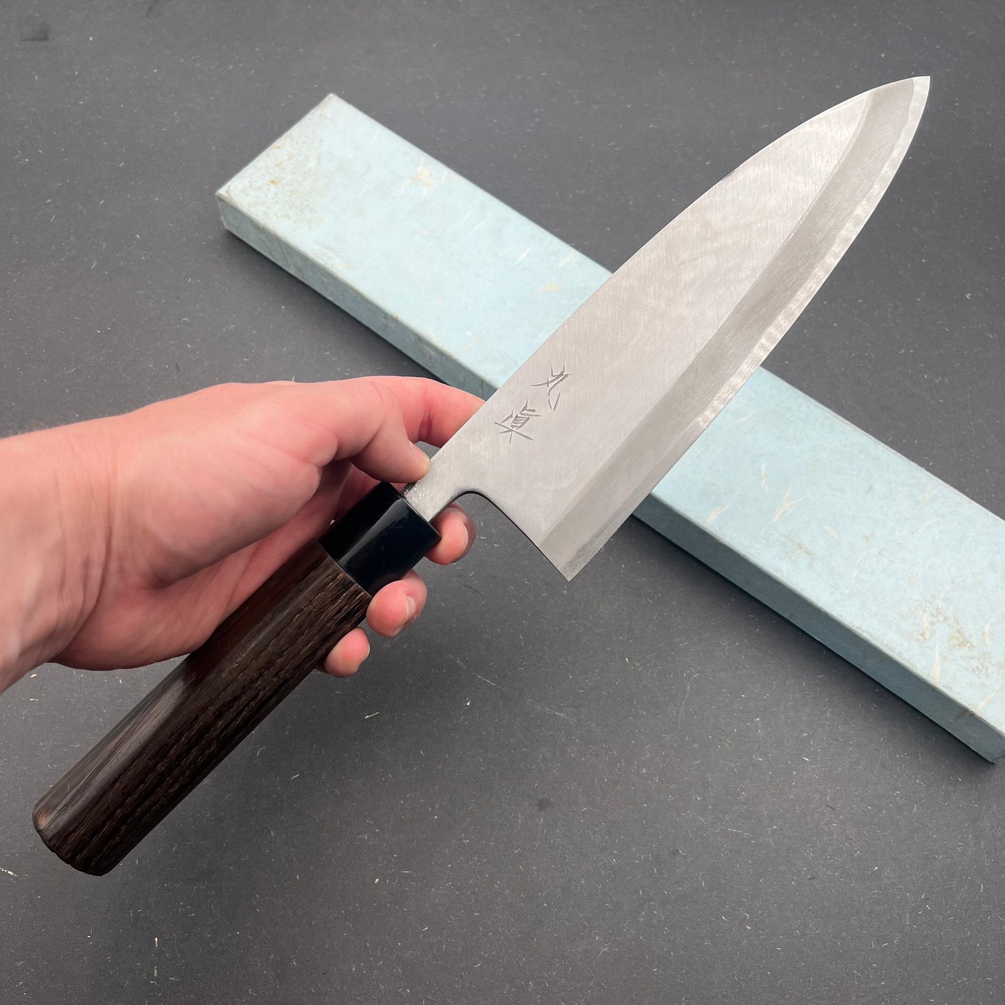 Deba 220mm carbon