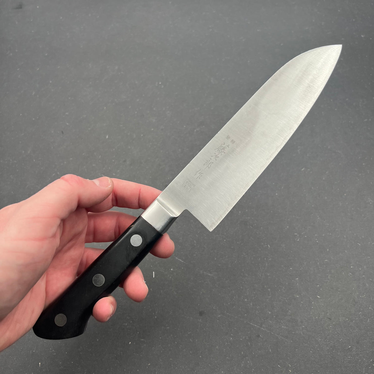 Tojiro Santoku 175mm rustfri