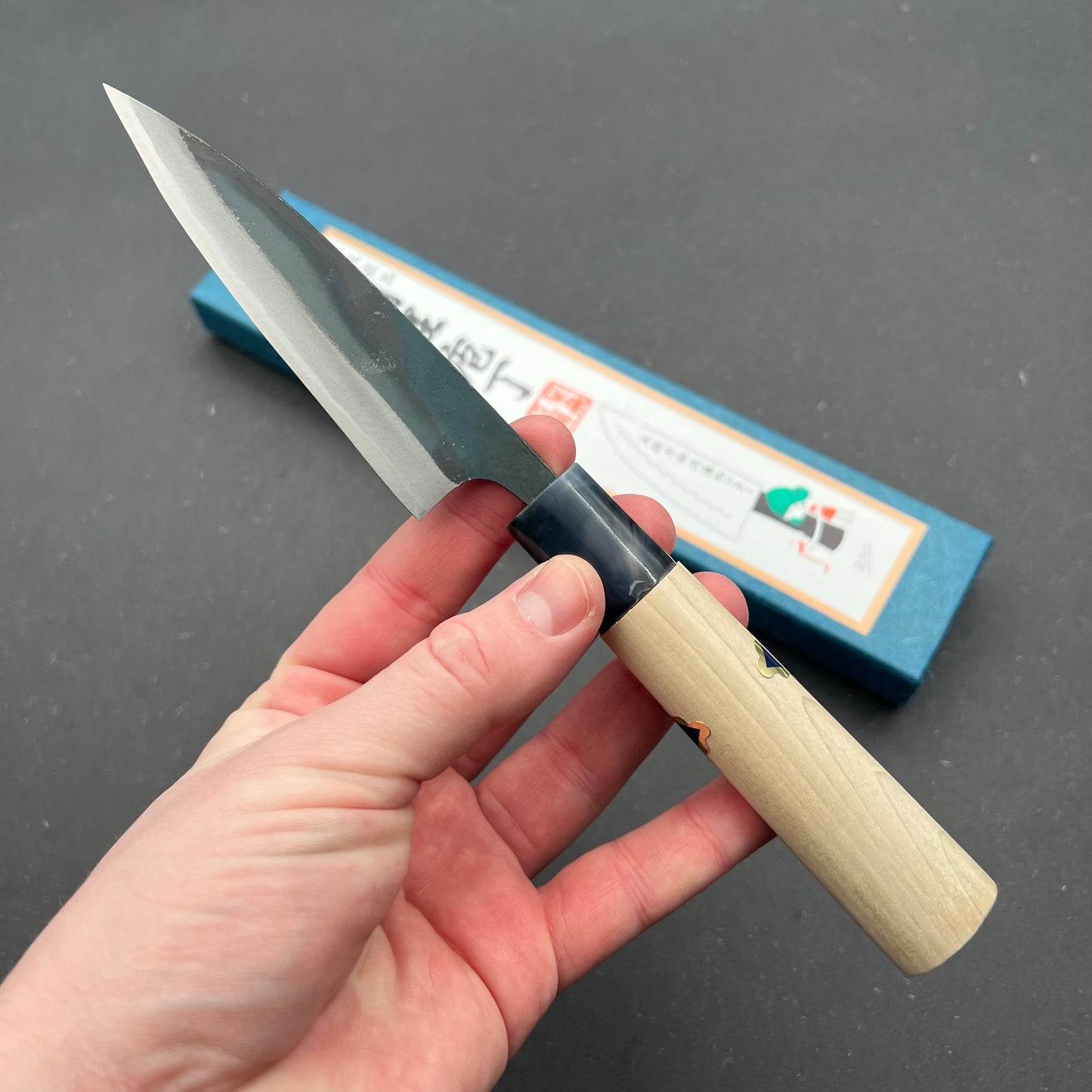 Tosa Petty 105mm white 1 carbon