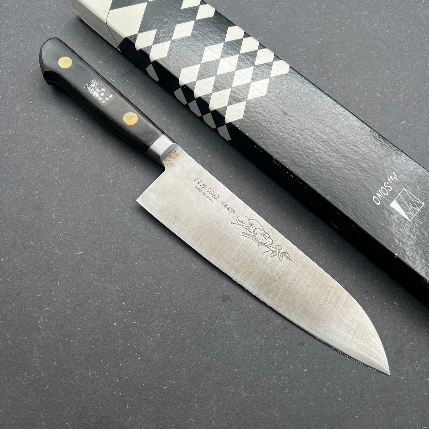 Misono Santoku 185mm Carbon