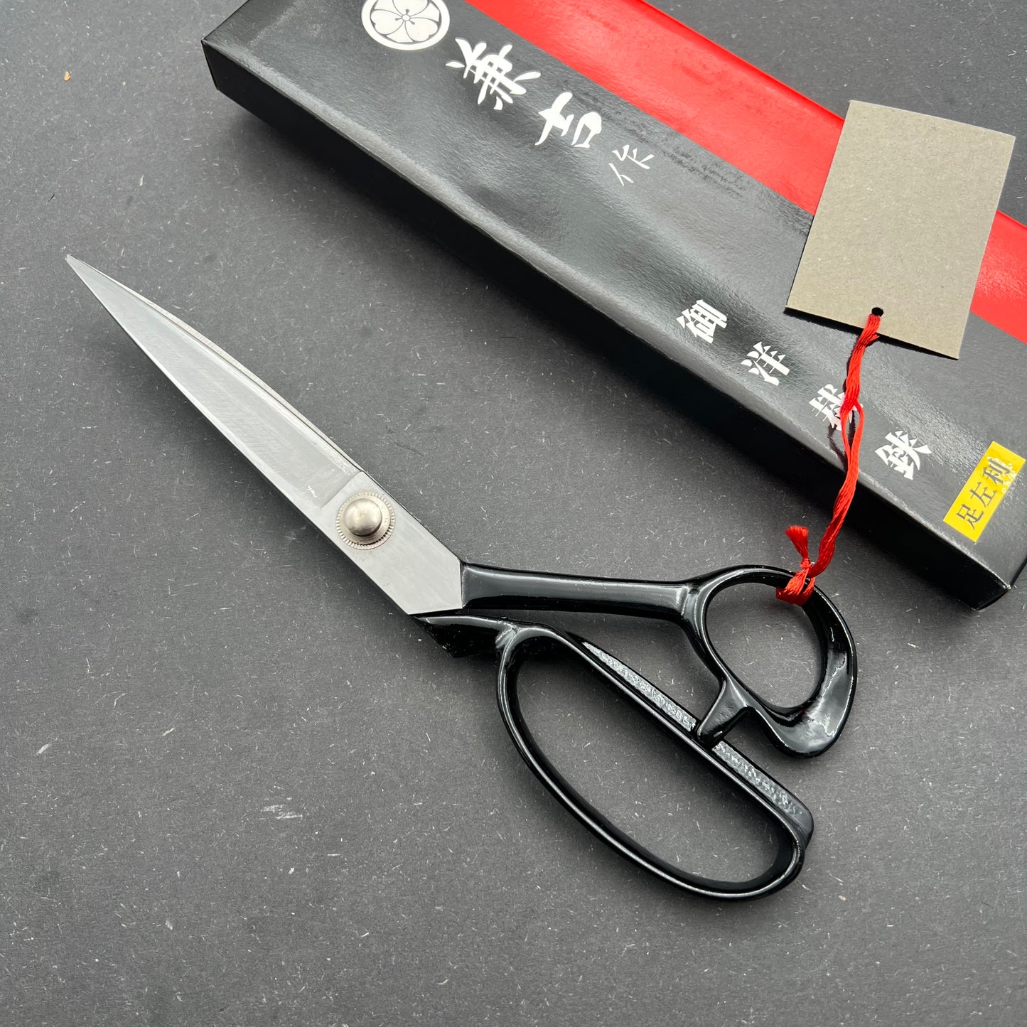 Kaneyoshi Venstrehånds Skræddersaks 240mm carbon